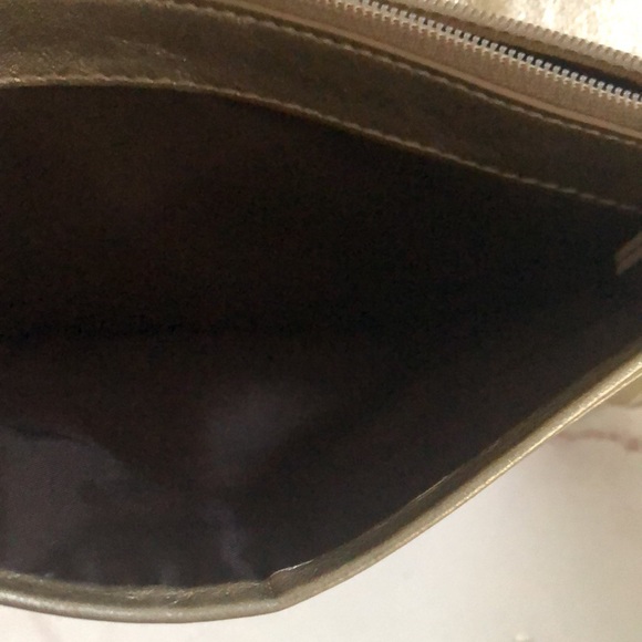 Coach Signature Wallet - Picture 8 of 8